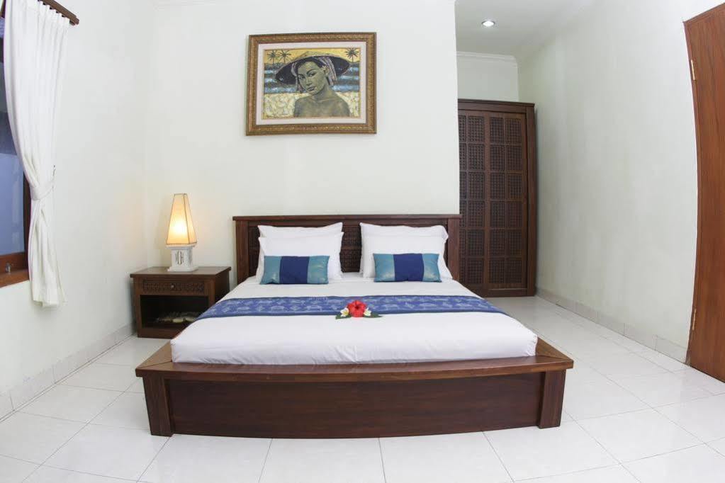 Mirah Hotel Banyuwangi  Extérieur photo